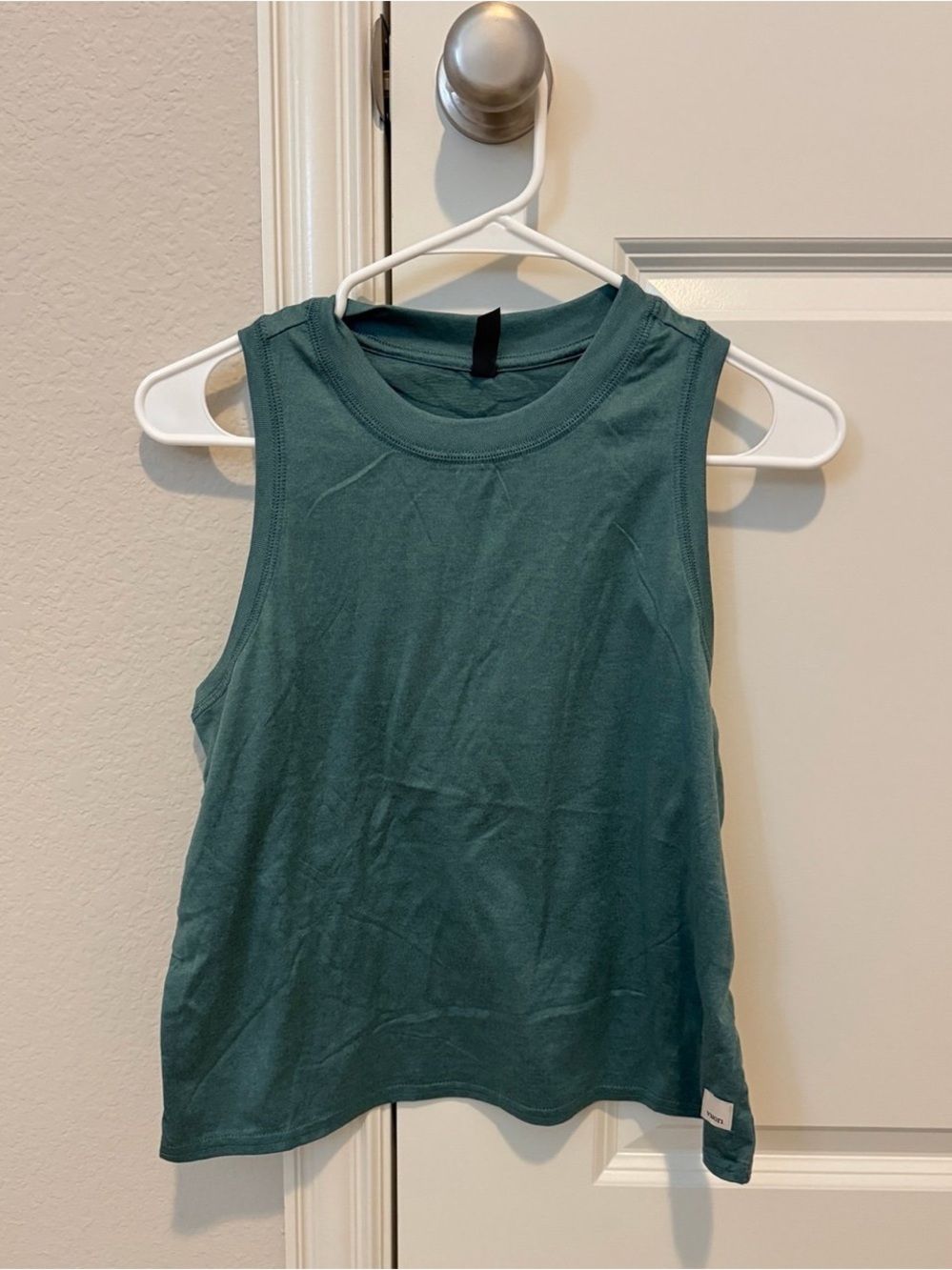 Vuori energy top tank top size L